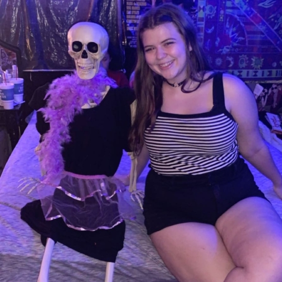 Meet your Posher, Nautica - Picture 1 of 1